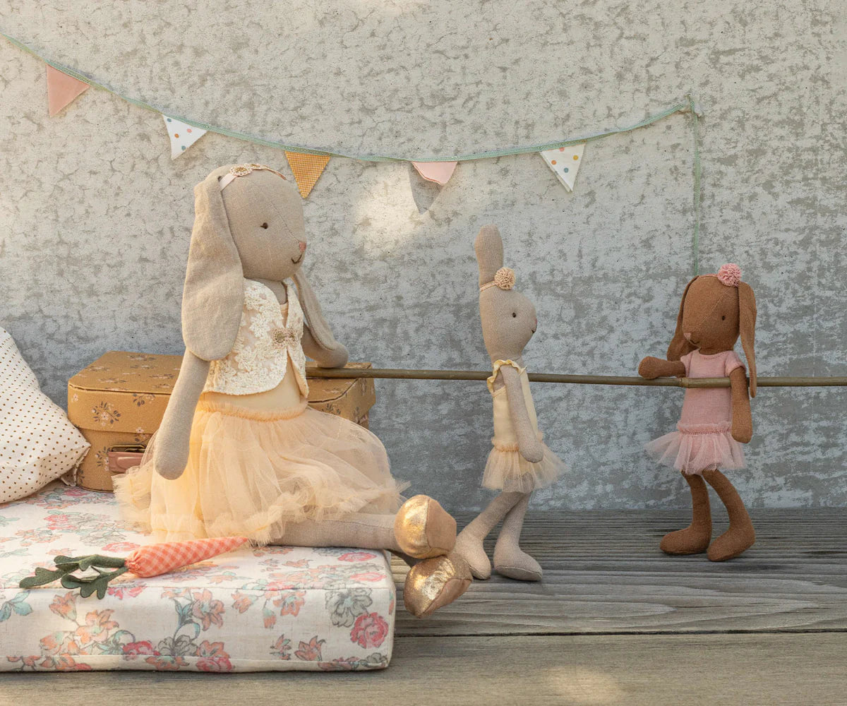 Rabbit, Size 1 - Classic - Ballet suit and skirt cream