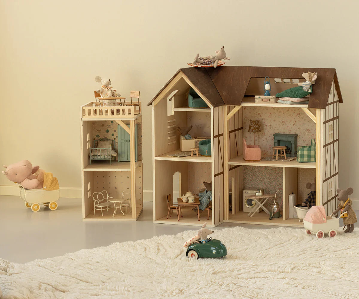 Dollhouses
