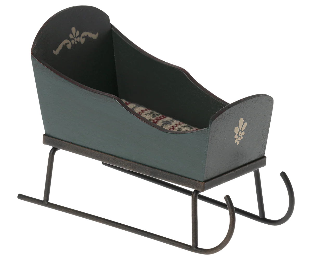 Vintage-style christmas sleigh with floral designs on a white background | Maileg UK