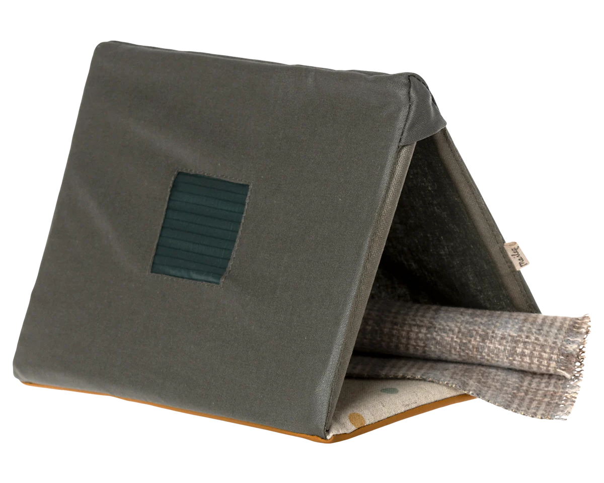 Single tent, Mouse