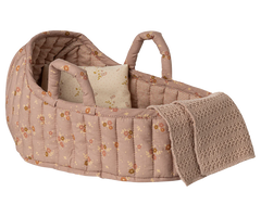 Baby bassinet with floral pattern on a white background | Maileg UK