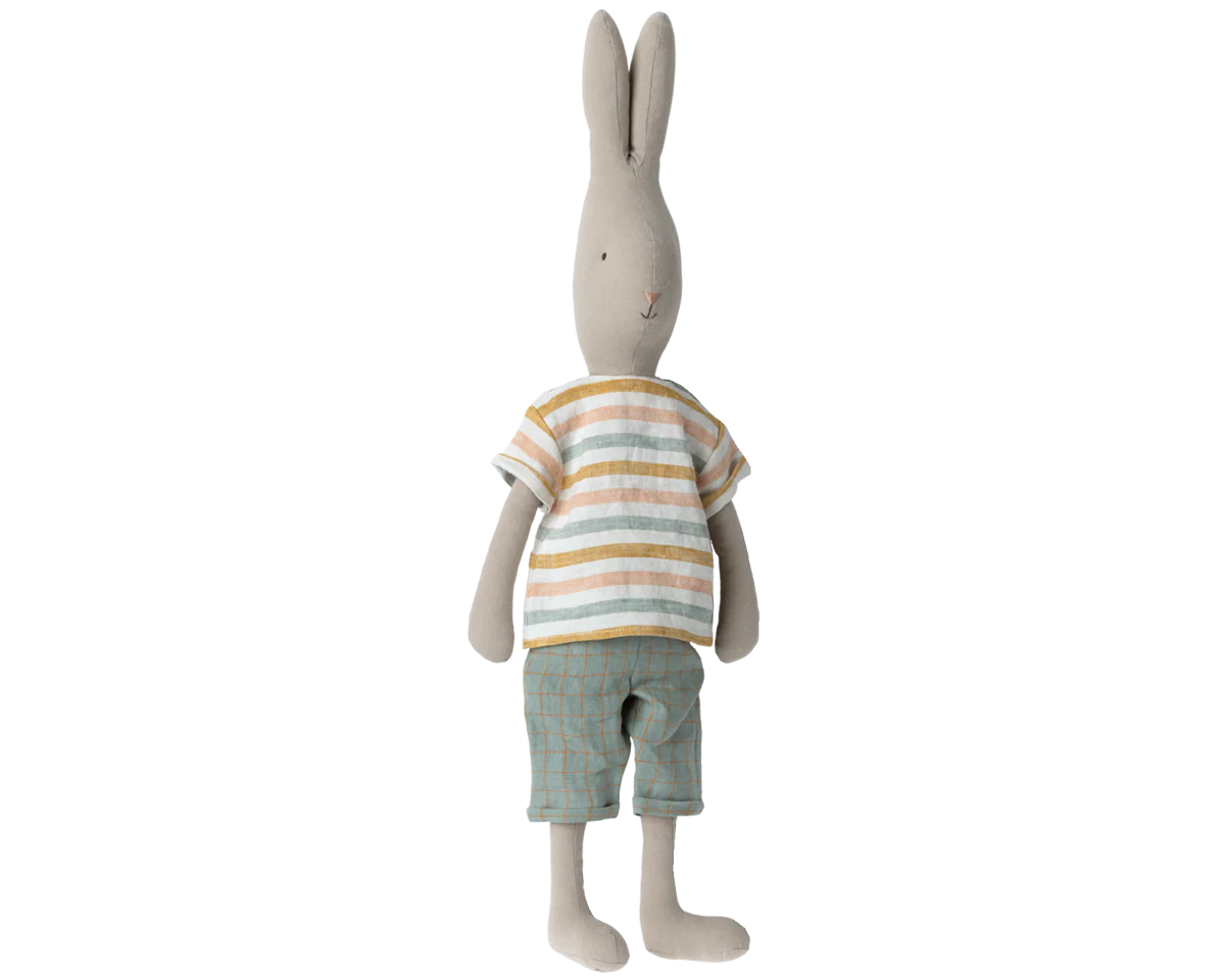 Pants and shirt, Size 4