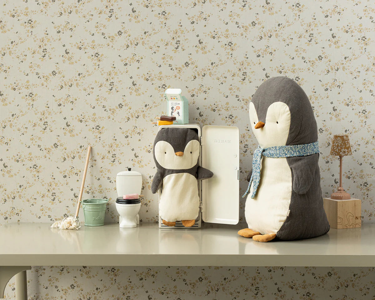 Penguin, Small
