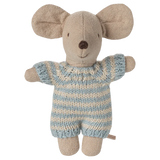 Stuffed toy mouse in a knitted outfit on a white background