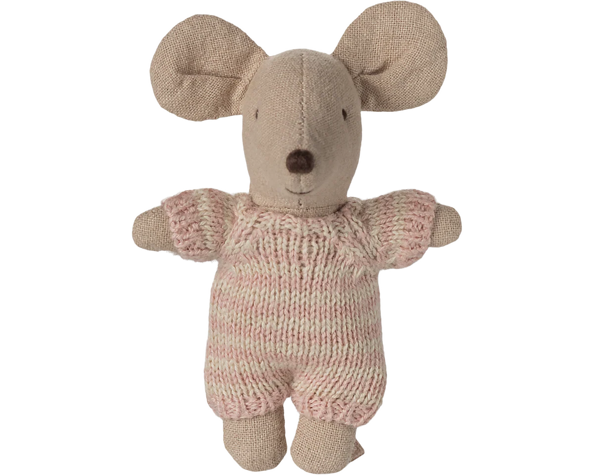 Stuffed mouse toy with a knitted pink sweater on a white background