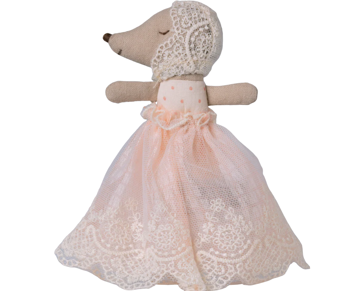 Baby mouse in gown - Powder