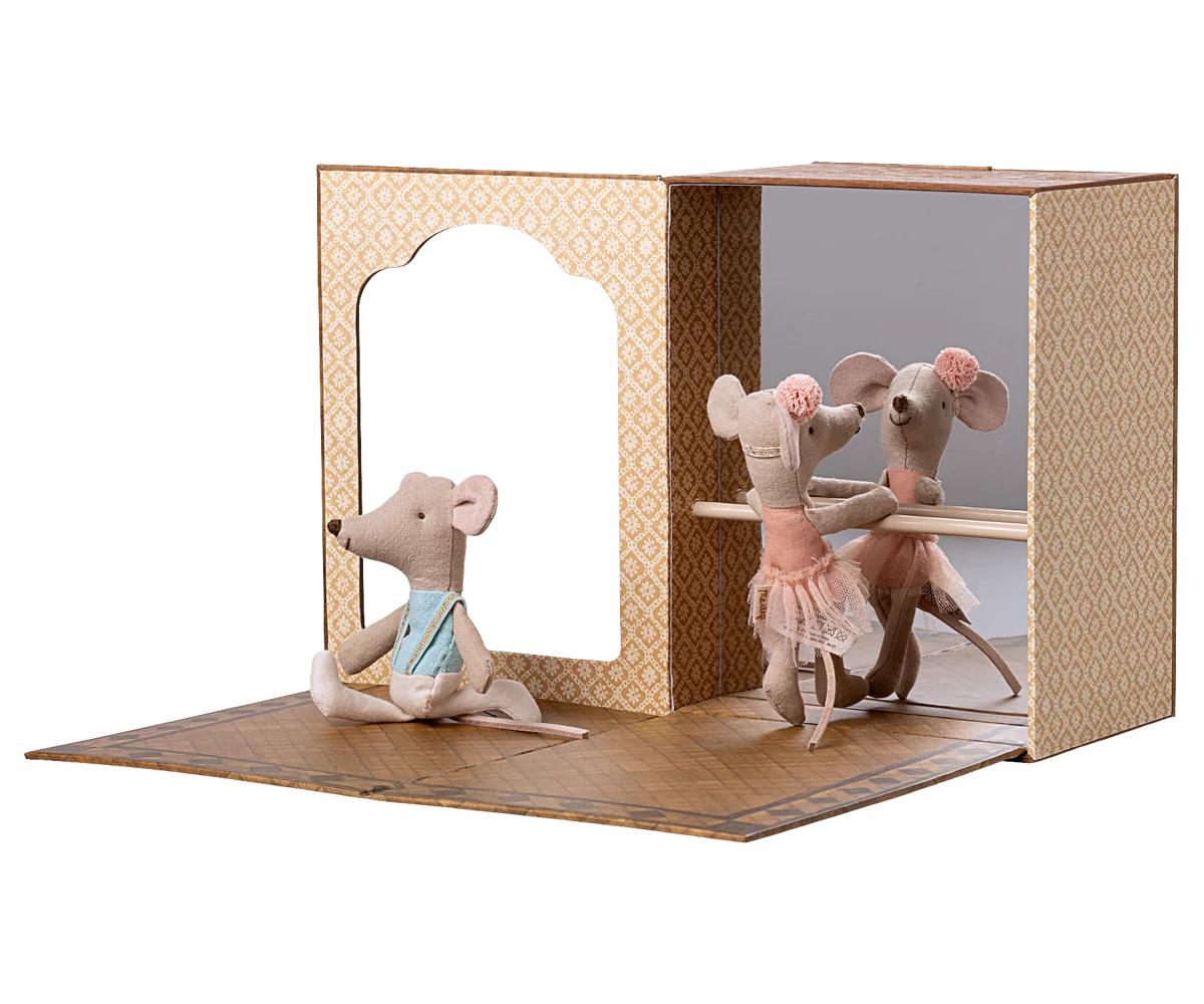 Toy mouse figures in a display case with a white background | Maileg UK