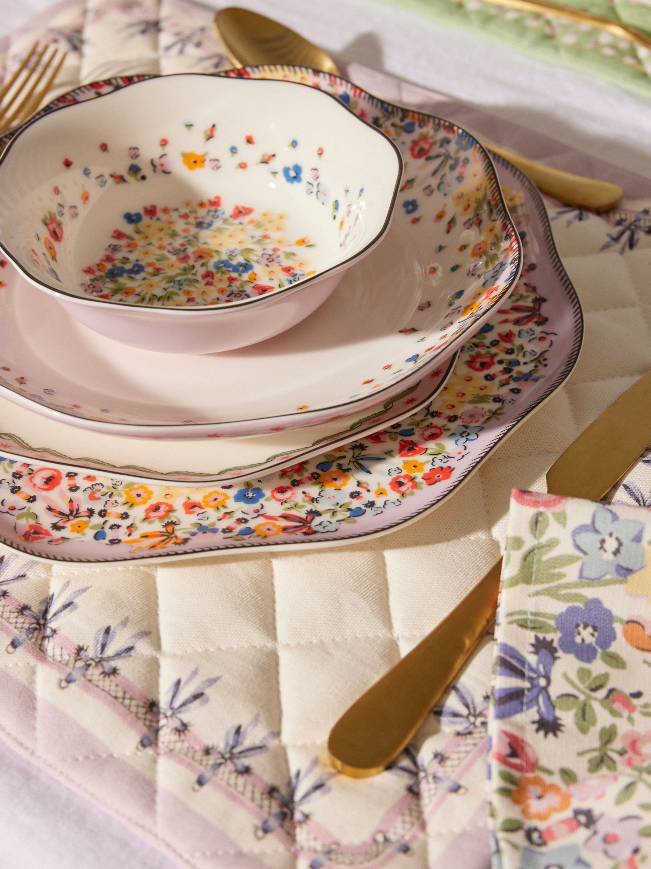 Cath Kidston Floral Dinner Set 