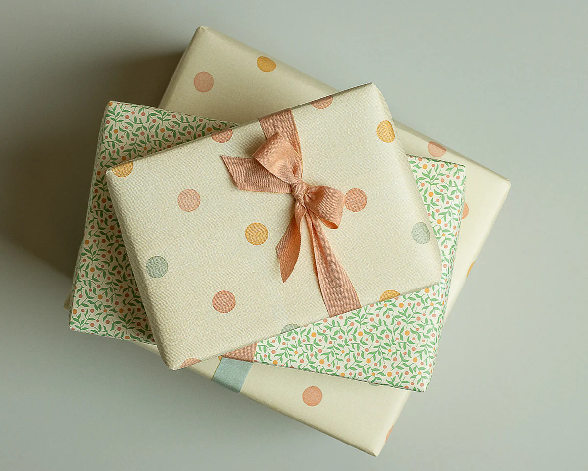 Gift wrap, 10 m - Multi dots