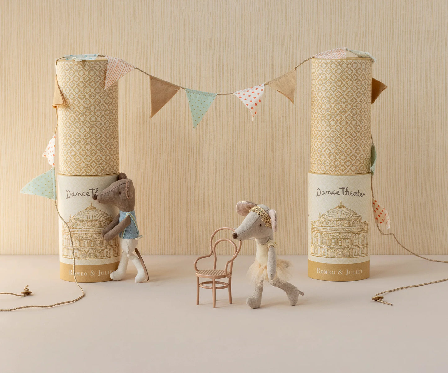 Ballet dancer mouse, Big sister