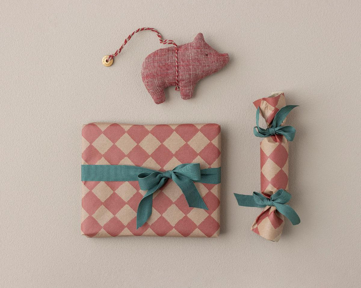 Maileg Gift Wrap in checkered pattern - perfect for christmas