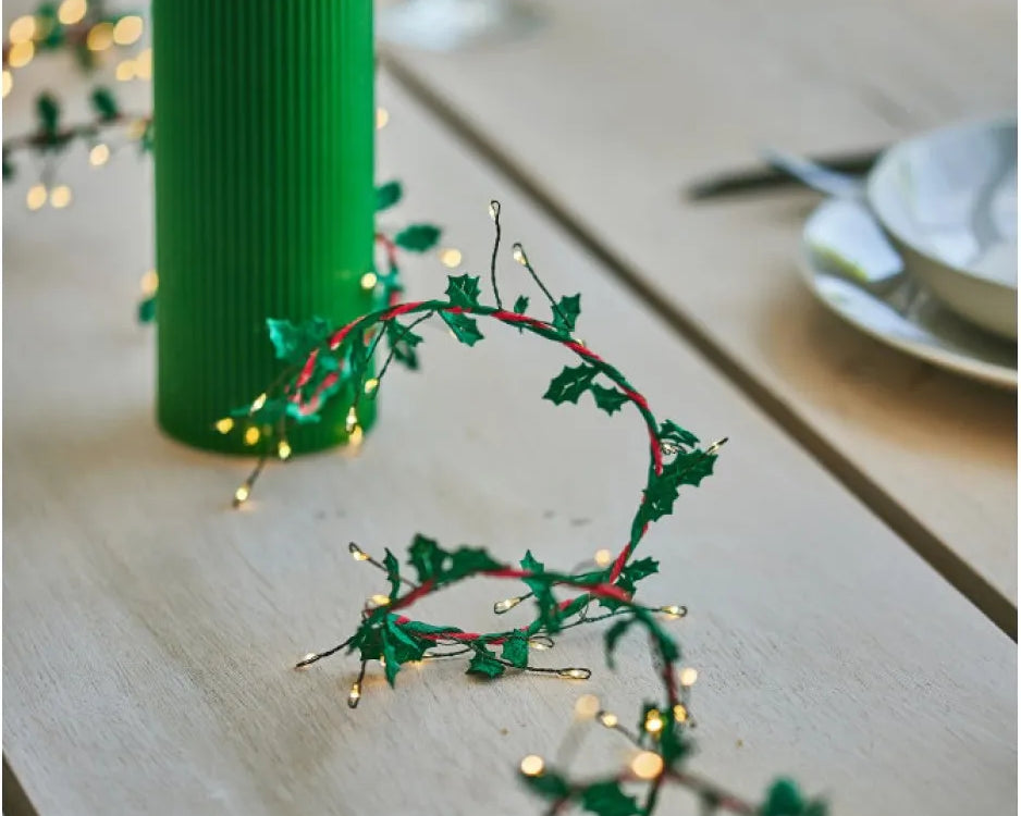 Holly Twine