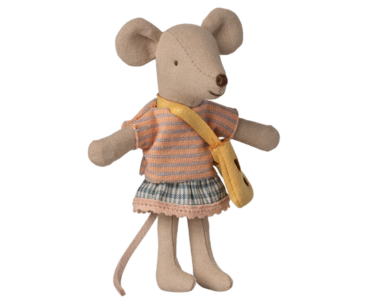Little sister mouse with bag