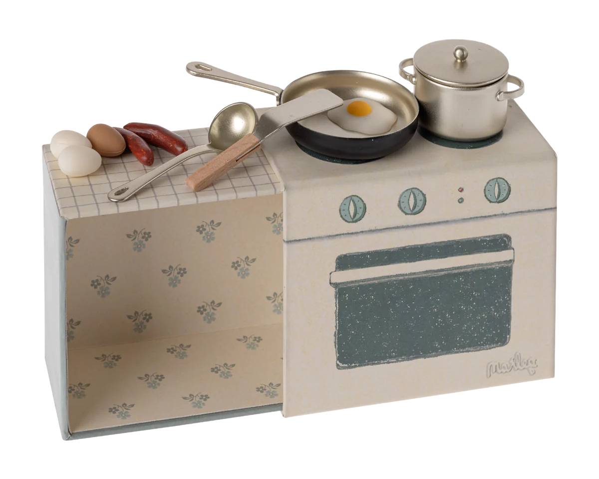 Maileg Cooking Set - Mouse Kitchen cooker with pans and utensils | Maileg UK