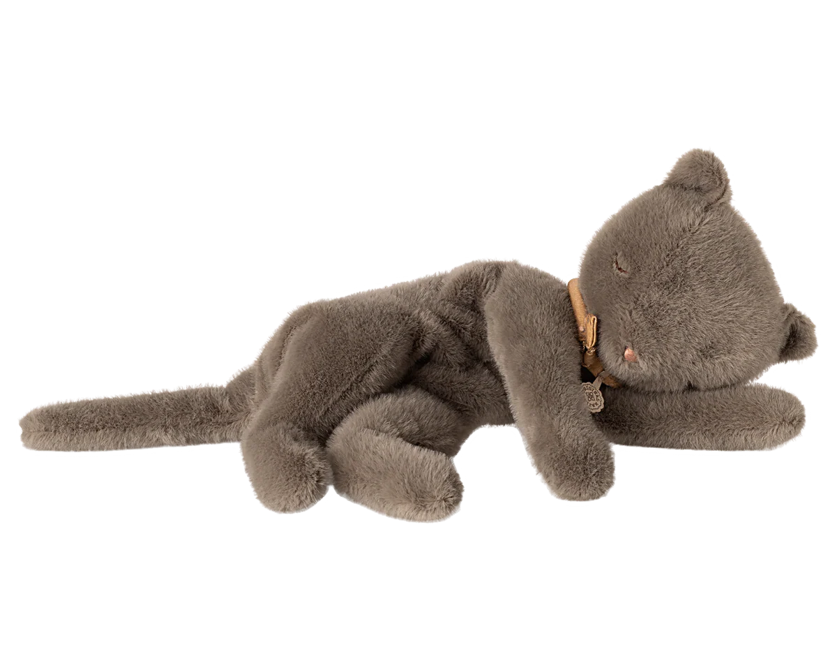 Plush cat toy on a white background | Maileg UK
