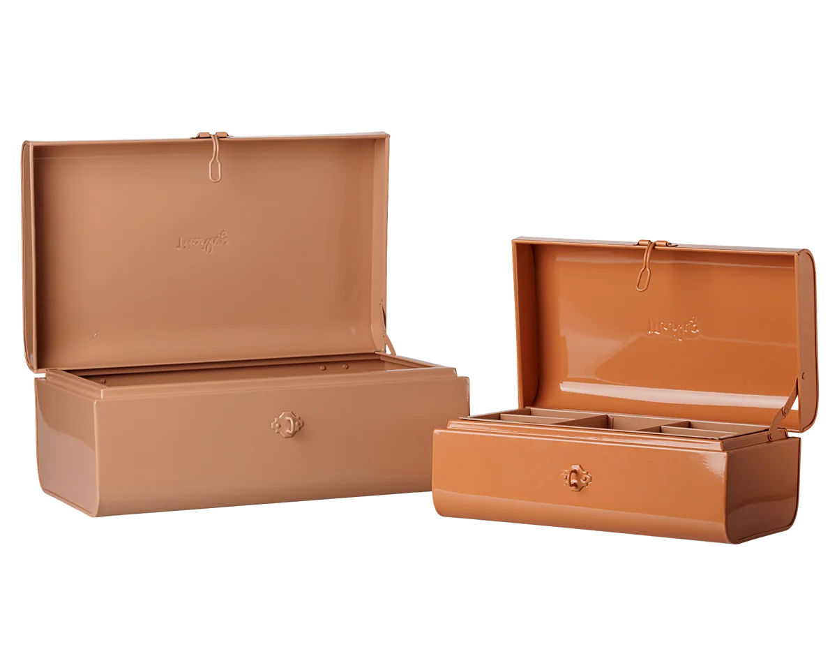 Two metallic rose gold jewelry boxes shown on a white background, one closed and one open to display its interior compartments. | Maileg UK