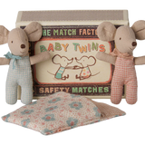 Twins, Baby mice in matchbox - Checker