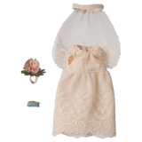 Wedding dress, Mum mouse