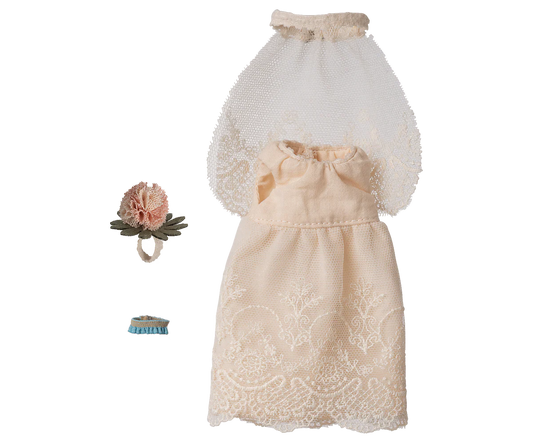 Wedding dress, Mum mouse