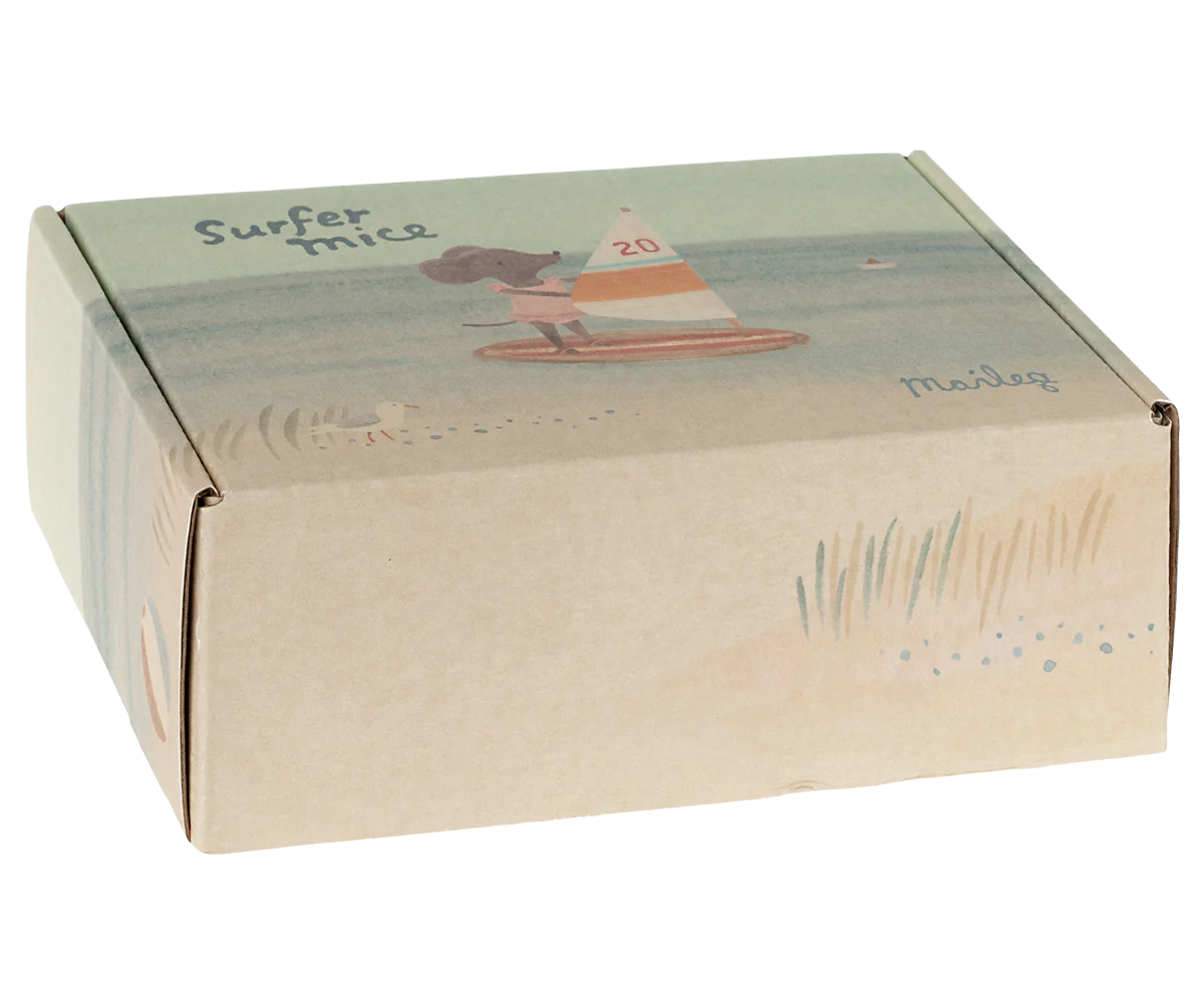 Beach Mice, Surfer little brother Box | Maileg UK