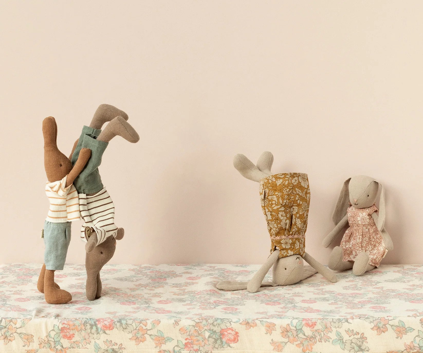 Maileg Rabbit and Bunny Party | Maileg UK