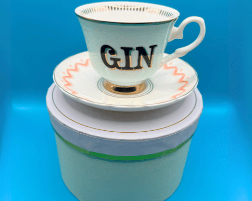 The tea cup gift set sits upon the hat box packing which makes it and ideal present for a tea lover or a gin lover!