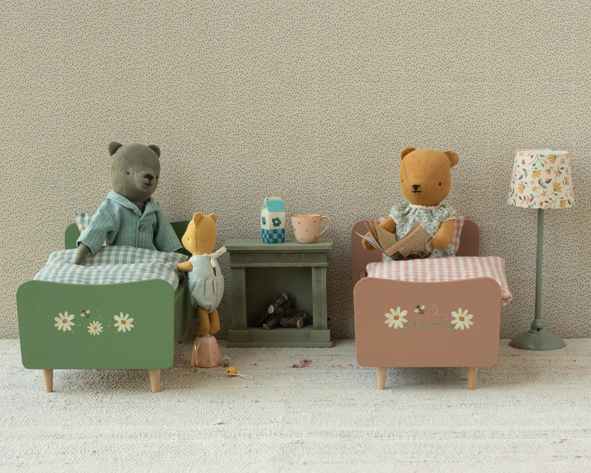 Wooden Bed, Teddy Mom - Rose