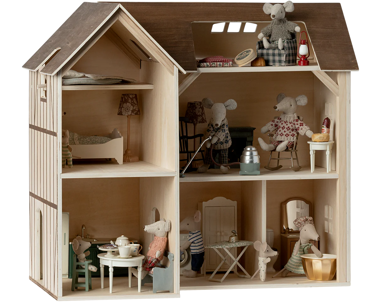 Mouse Hole Farmhouse | Maileg Dollhouse