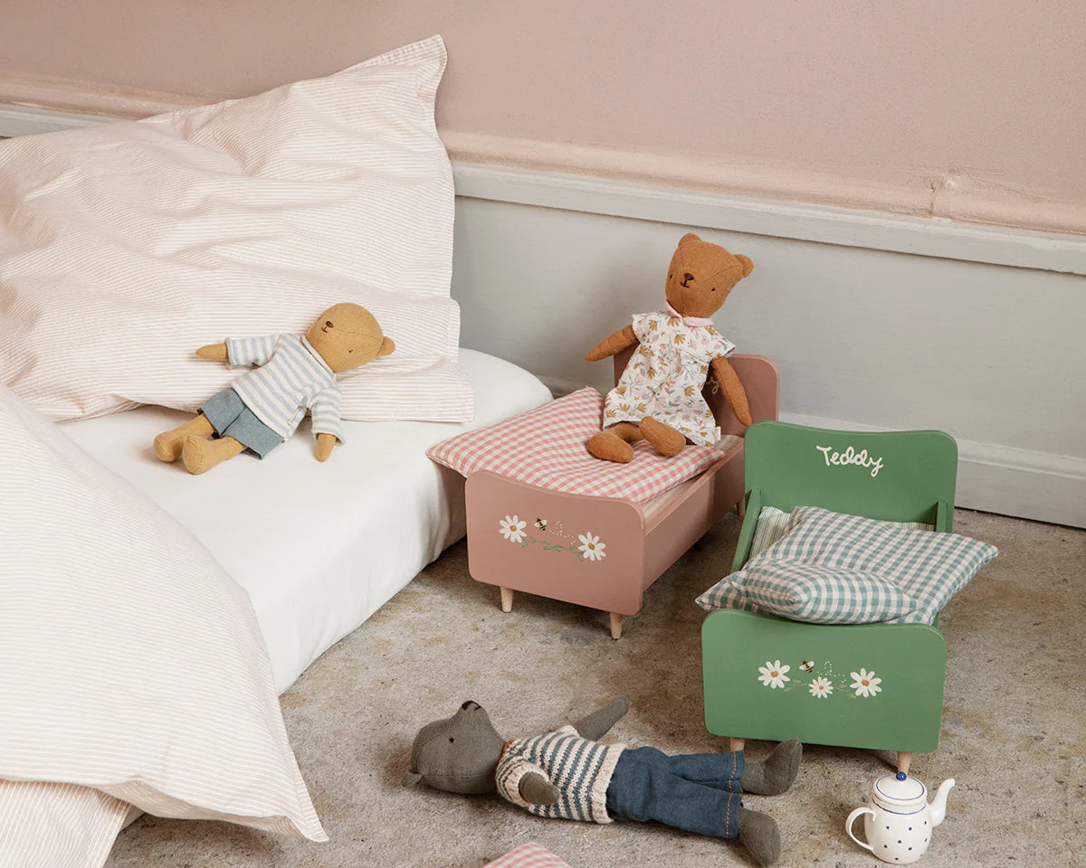 Wooden bed, Teddy dad - Dusty Green